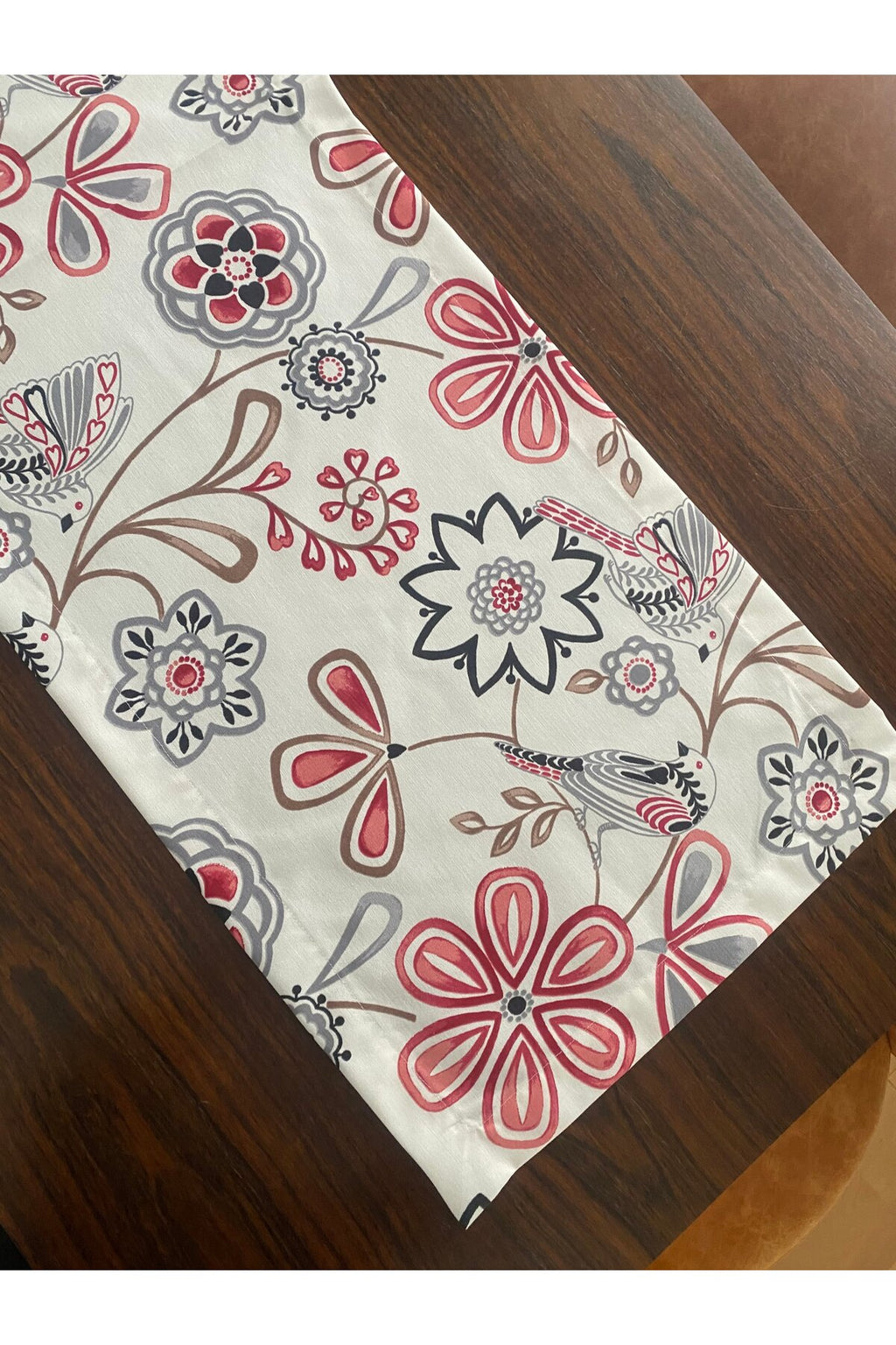 Flower - Yapraklı Runner